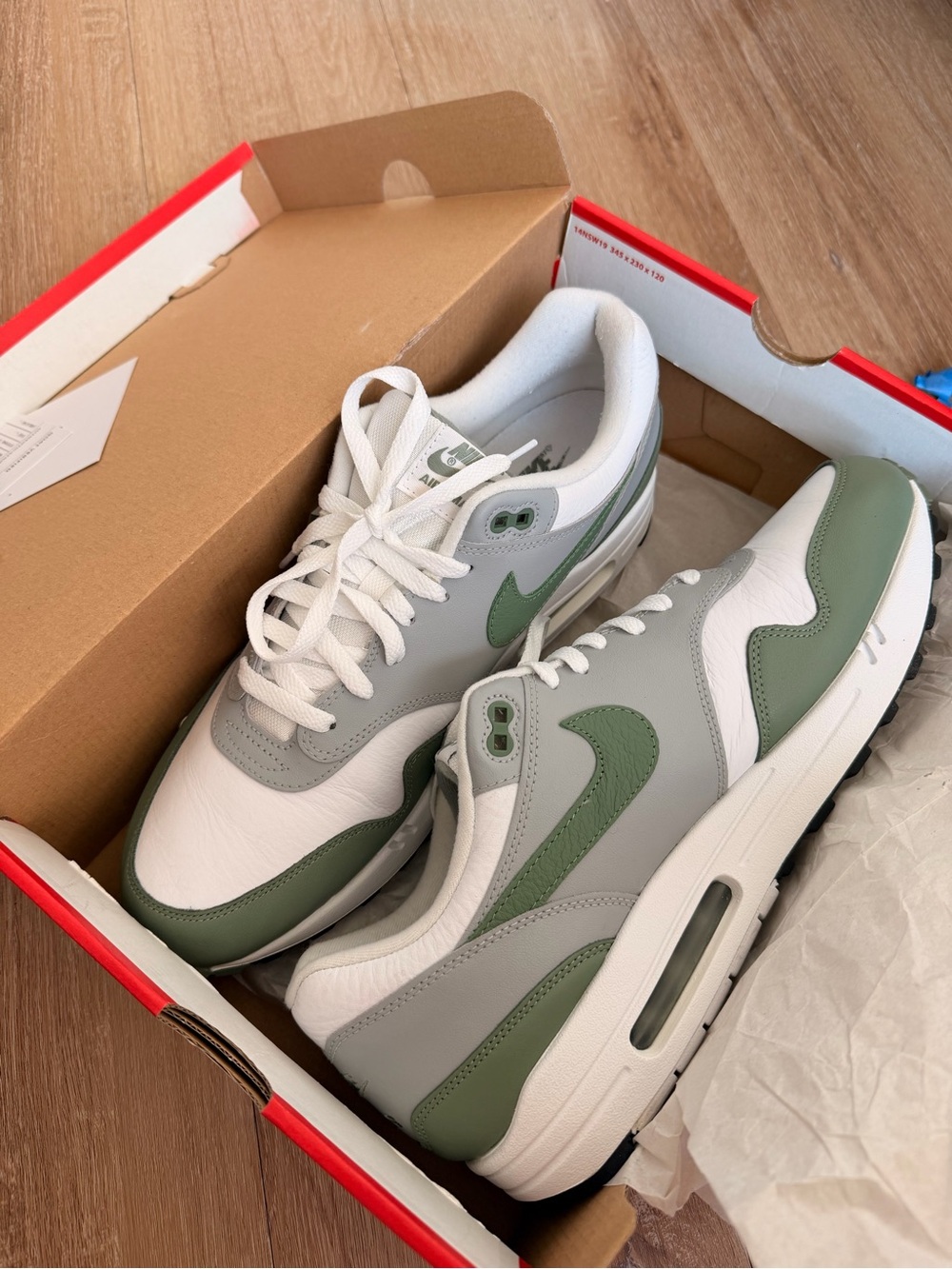 Nike Air Max 1 PRM deadstock Sneakers in White and Olive